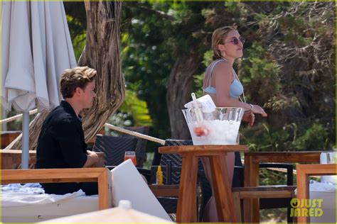 Florence Pugh and Will Poulter enjoy trip to the beach in Ibiza